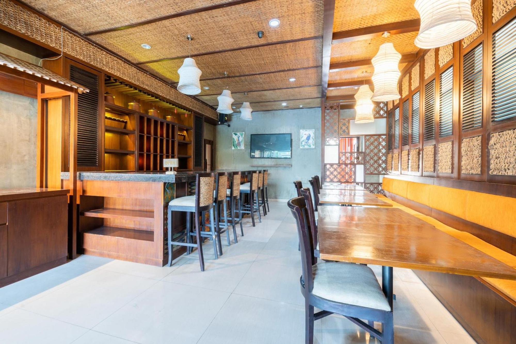 Super Oyo Flagship 91863 Metro House Hotell Surabaya Eksteriør bilde