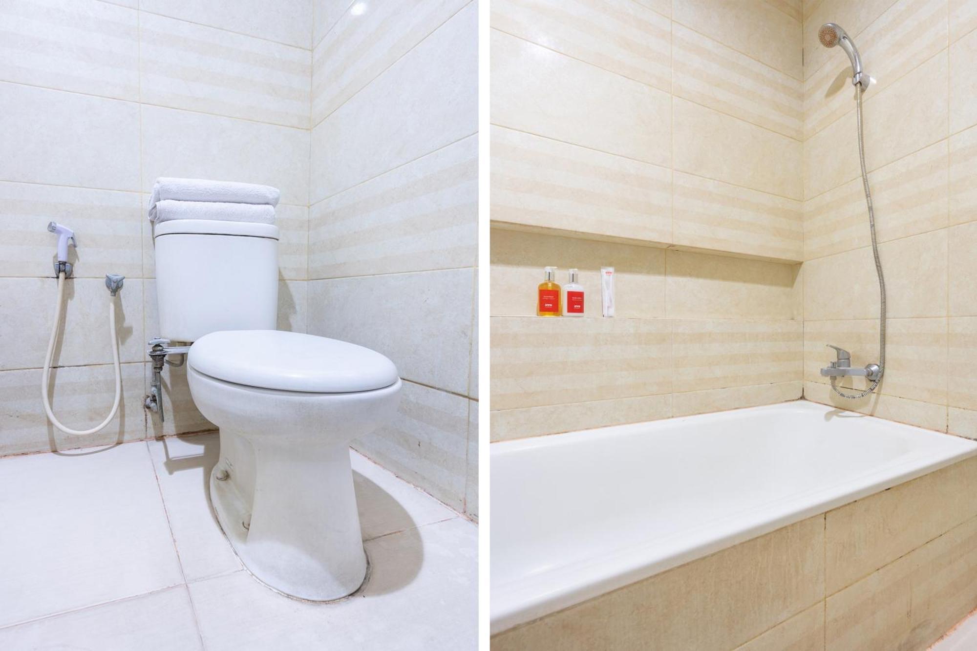Super Oyo Flagship 91863 Metro House Hotell Surabaya Eksteriør bilde