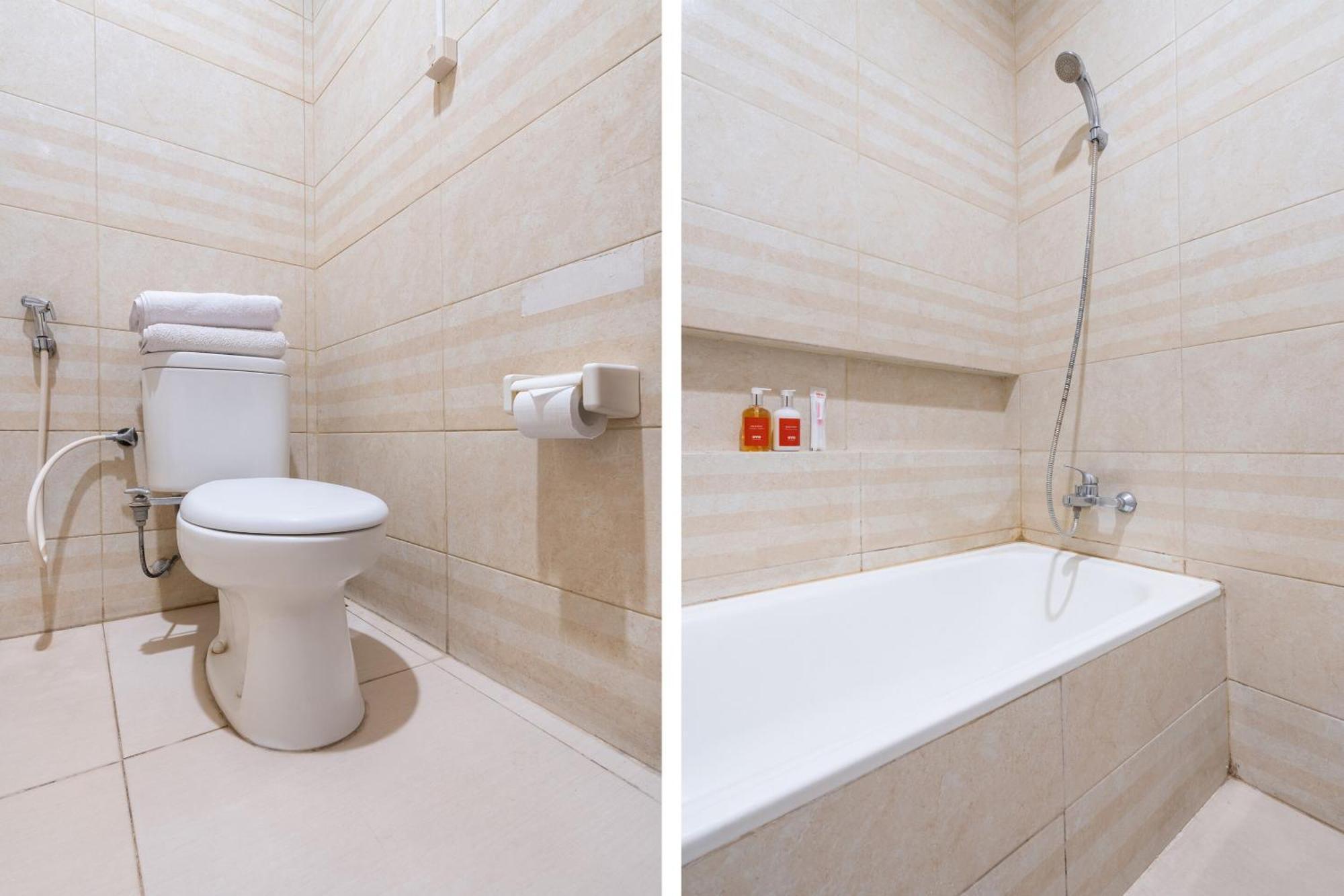 Super Oyo Flagship 91863 Metro House Hotell Surabaya Eksteriør bilde