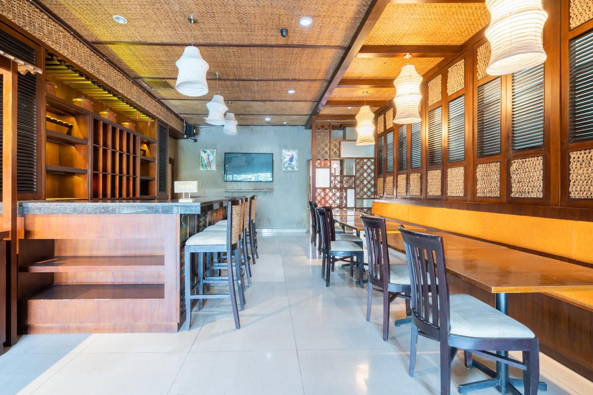 Super Oyo Flagship 91863 Metro House Hotell Surabaya Eksteriør bilde