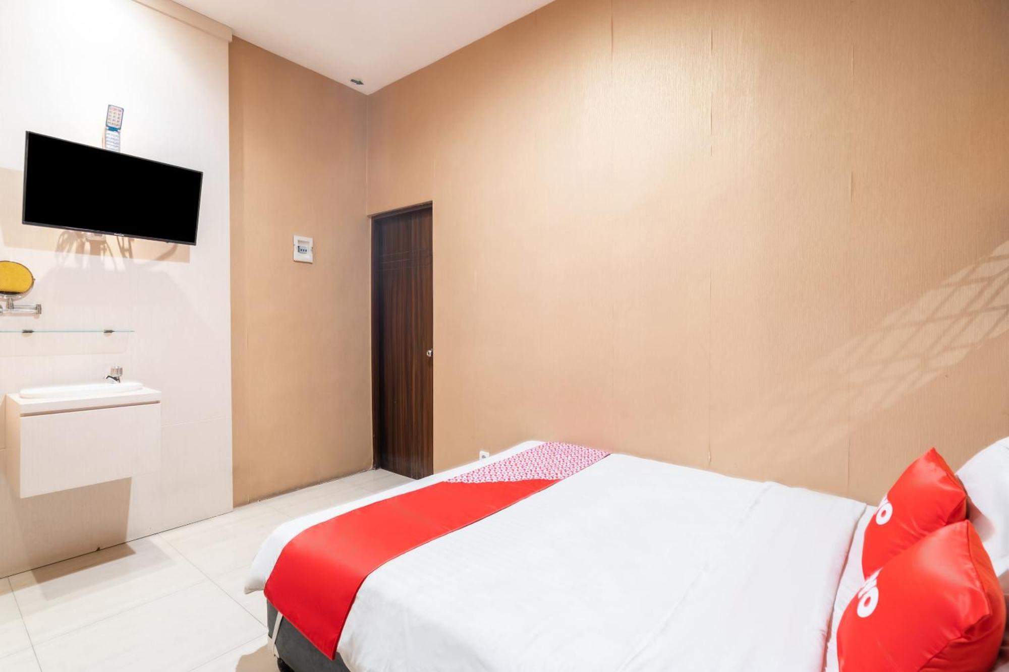 Super Oyo Flagship 91863 Metro House Hotell Surabaya Eksteriør bilde